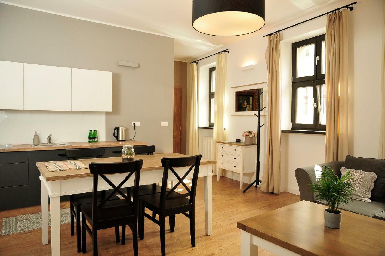 Stary Toruń Apartamenty Kopernika 14 מראה חיצוני תמונה