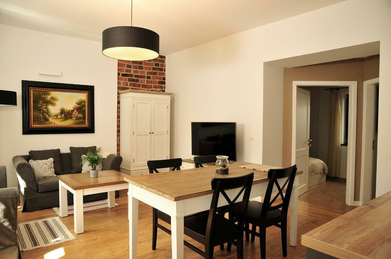 Stary Toruń Apartamenty Kopernika 14 מראה חיצוני תמונה